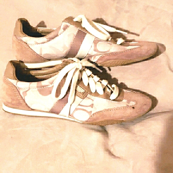 COACH KINSLEY BEIGE/WHITE LOW TOP SZ 6M - Picture 2 of 8